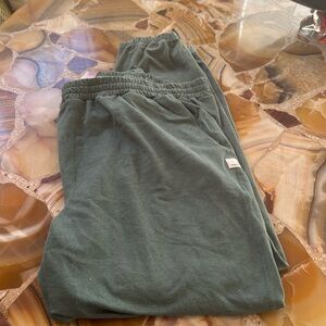 Vuori green size small boyfriend woman’s  joggers